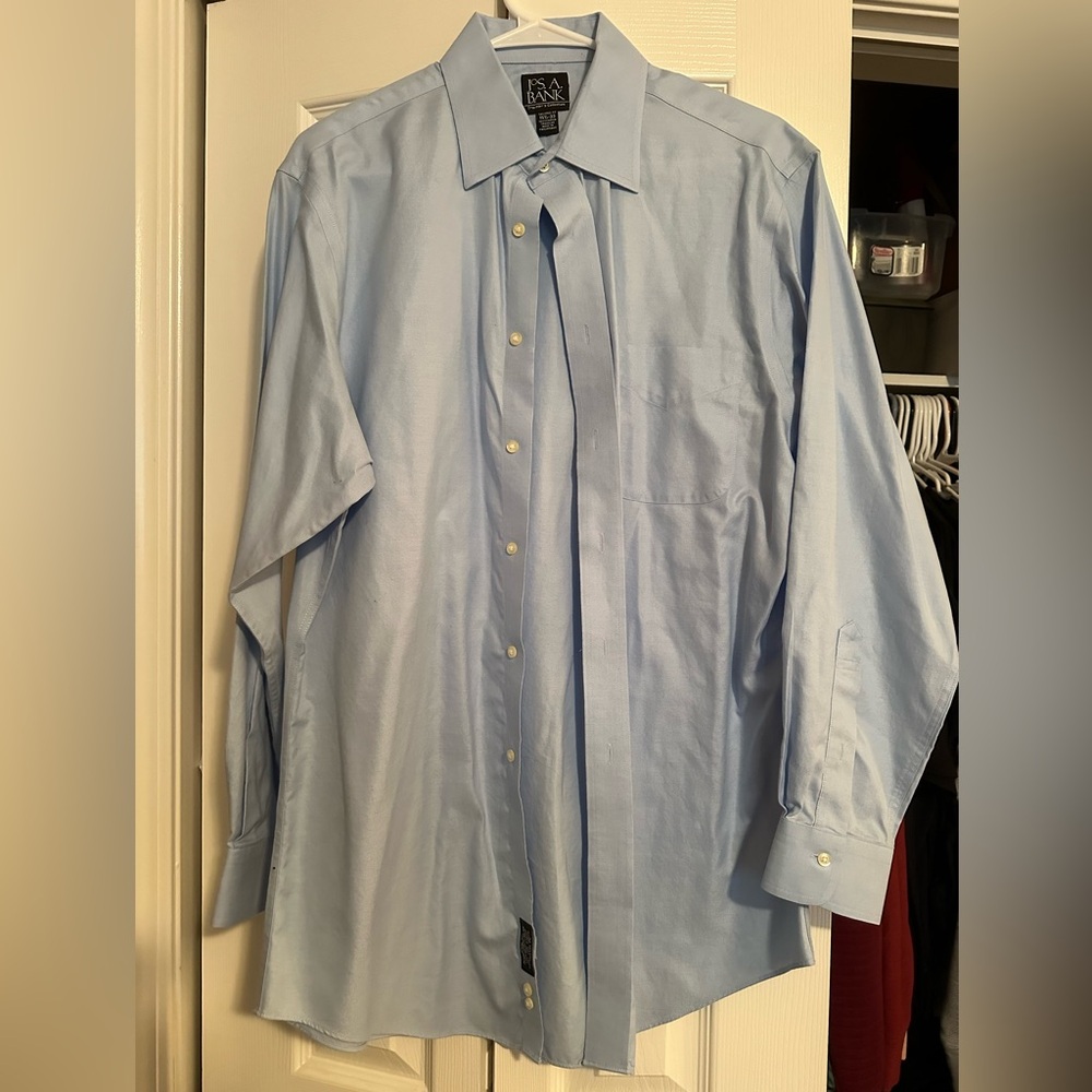Jos. A. Bank button down. Men’s tailored fit 15 1/2 - 33